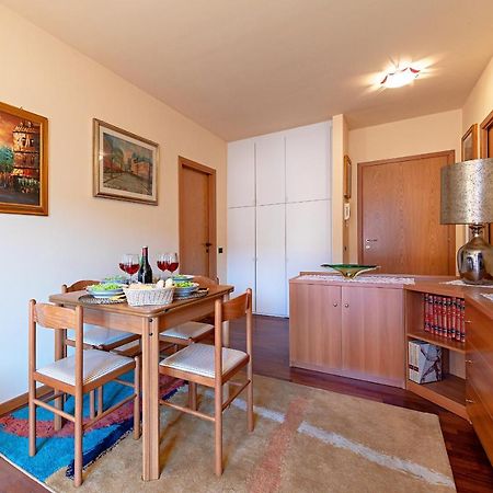 Kristall Lago 233 Apartment By Wonderful Italy เดเซนซาโนเดลการ์ดา ภายนอก รูปภาพ