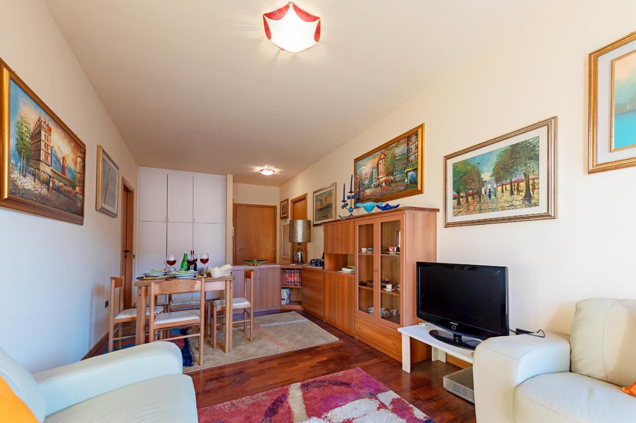 Kristall Lago 233 Apartment By Wonderful Italy เดเซนซาโนเดลการ์ดา ภายนอก รูปภาพ