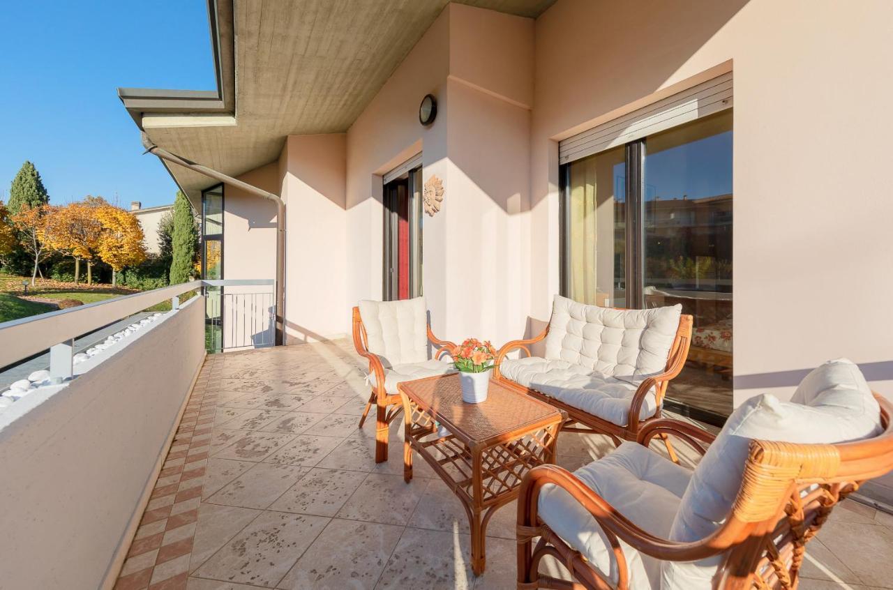 Kristall Lago 233 Apartment By Wonderful Italy เดเซนซาโนเดลการ์ดา ภายนอก รูปภาพ
