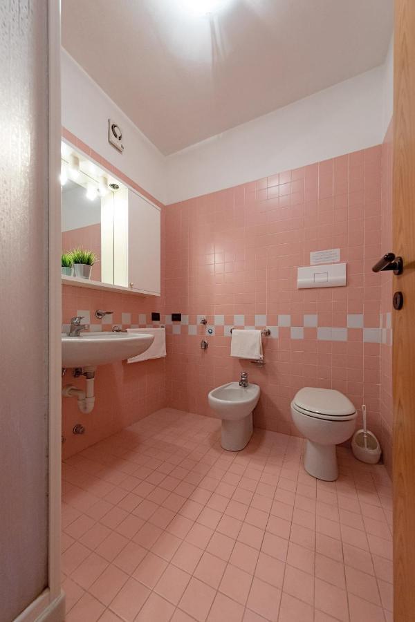 Kristall Lago 233 Apartment By Wonderful Italy เดเซนซาโนเดลการ์ดา ภายนอก รูปภาพ